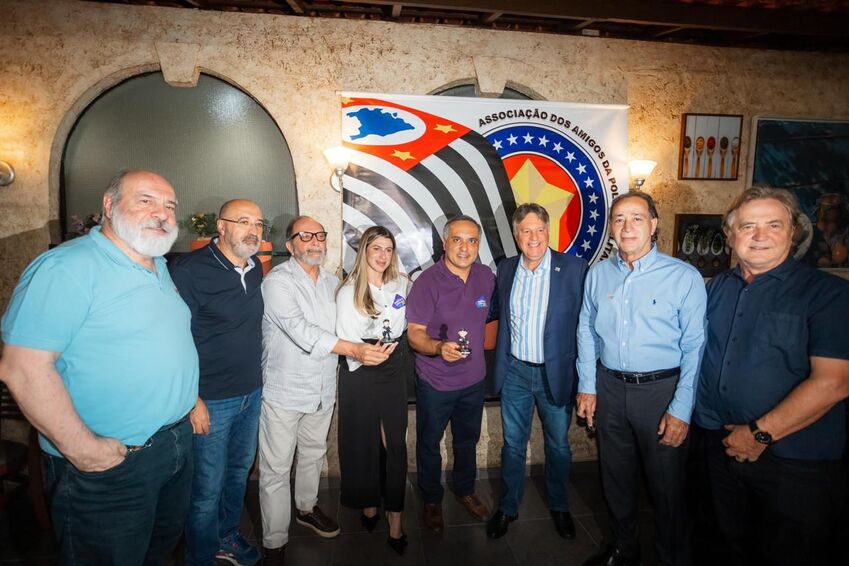Marcelo Lima e amigos da PM