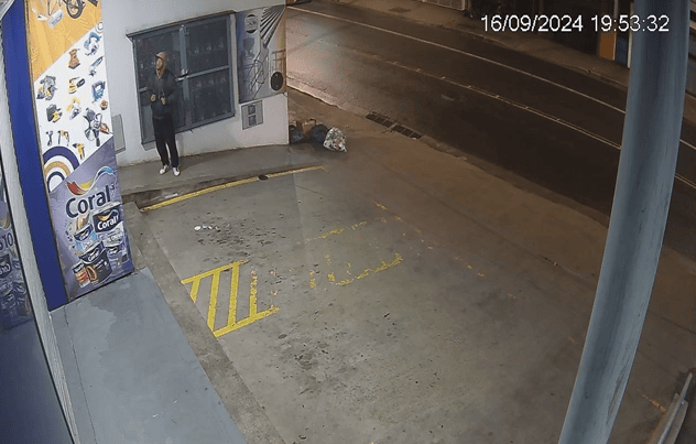 furto em depósito de construção