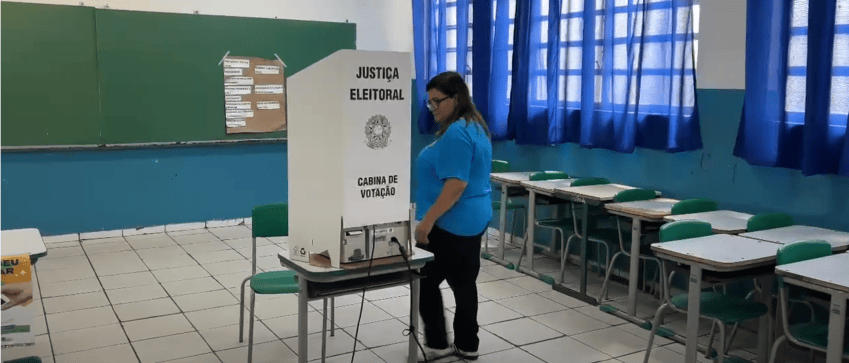Prefeita  Penha Fumagalli vota e fala em campanha propositiva 