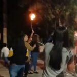 Moradores do Riacho Grande seguem sem energia desde sexta e protestam