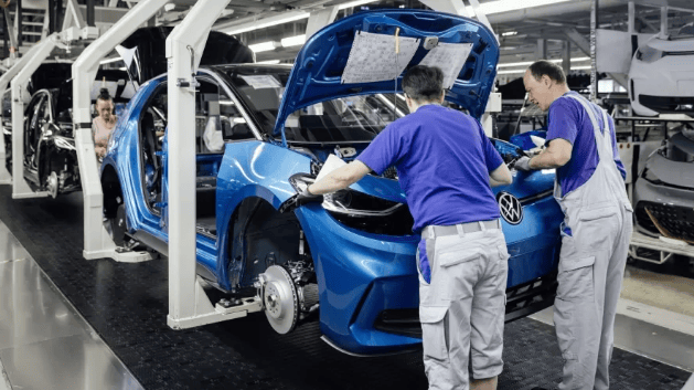 linha de montagem da Volkswagen na Alemanha