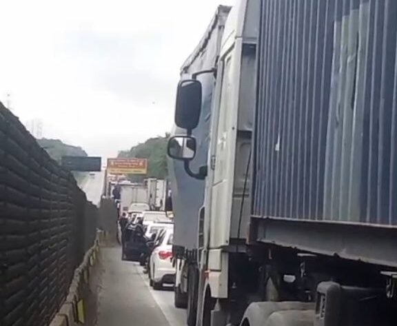 trânsito e bloqueio na Anchieta