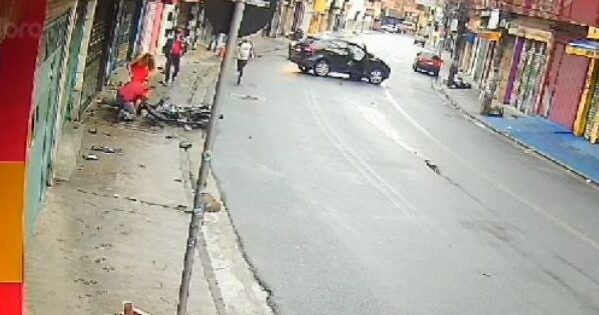 acidente de moto e carro
