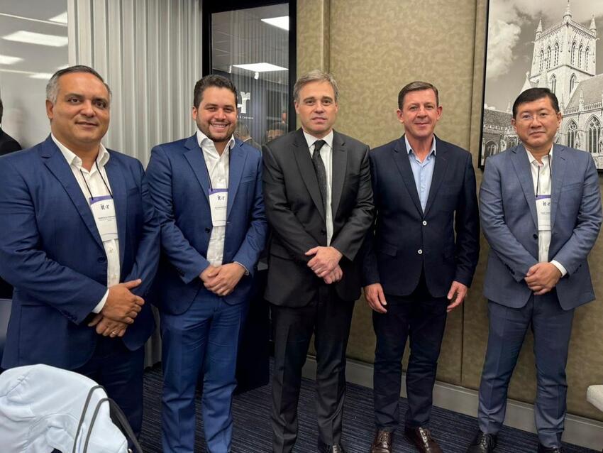 Prefeito eleito Taka Yamauchi participa de evento sobre liderança e gestão pública