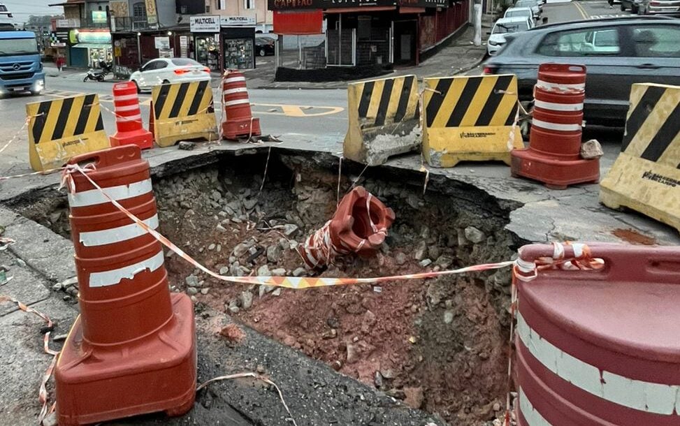 buraco na rua