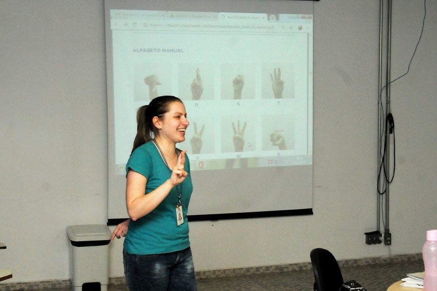 professora de libras