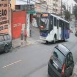 onibus e pedestres
