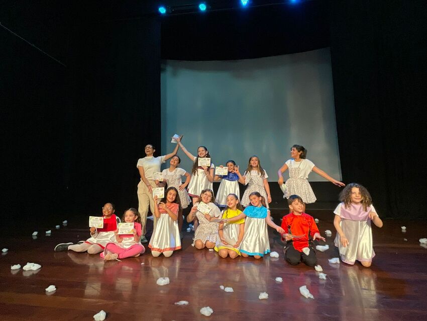 Inscrições abertas para oficinas de teatro e artes plásticas na Escola Municipal de Artes de Ribeirão Pires