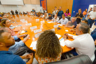 prefeito Marcelo Lima e carnavalescos