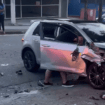 Carro em alta velocidade avança sinal vermelho e causa acidente na Dom Pedro I, em Santo André