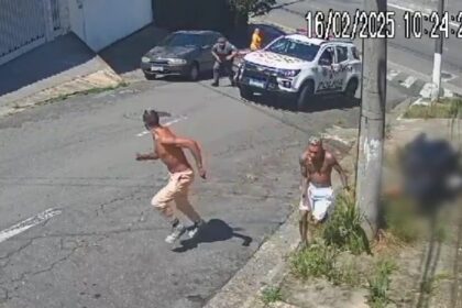 Indivíduos em moto atropelam mulher enquanto fugiam da PM em São Bernardo