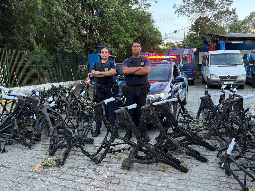 Cemitério de motos roubadas é localizado em Diadema