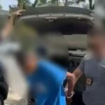 Um dos suspeitos foi localizado em sua residência, onde os policiais apreenderam objetos que podem ajudar na investigação