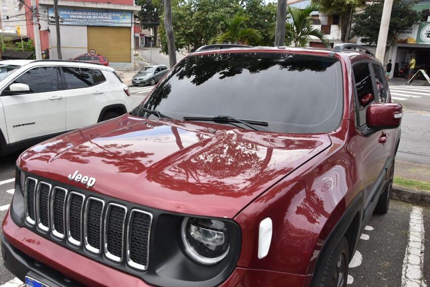 Polícia Militar, que também atuou na ocorrência, interceptou o segundo veículo, modelo Jeep Renegade, na Avenida dos Estados