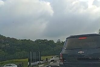 Onda de calor leva mais moradores ao Riacho grande e trânsito fica congestionado