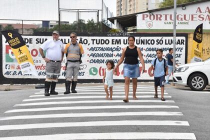 Operação Volta às Aulas orienta motoristas e pedestres nas escolas de Santo André