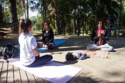 Santo André promove aulas gratuitas de ioga, tai chi chuan, lian gong e dança de salão