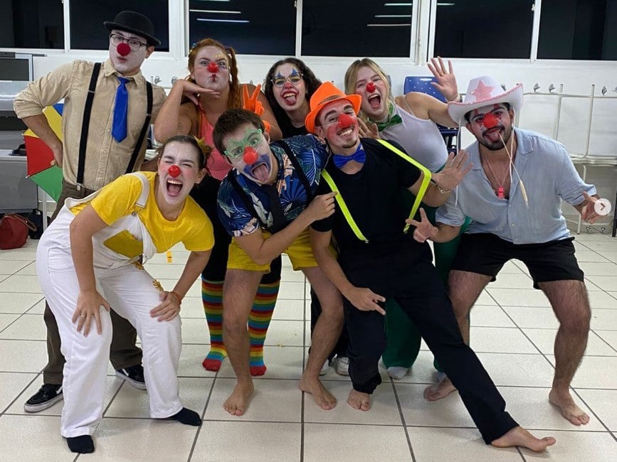 Estudantes de Medicina da USCS levam alegria a hospitais da região