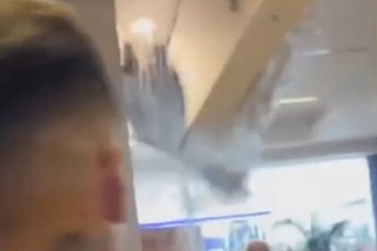 Susto: teto de shopping desaba em Santo André