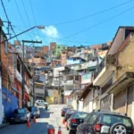 Vizinhos acionam a Polícia e bebê de 2 anos é encontrada abandonada em São Bernardo