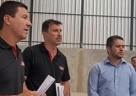 MIlton Bigucci Júnior e prefeito Gilvan