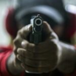 Senado aprova porte de arma para mulheres com medida protetiva