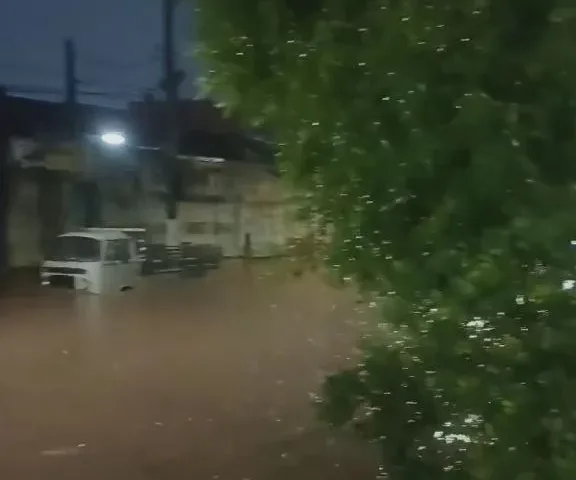 Chuvas causam pontos de alagamentos em Diadema  