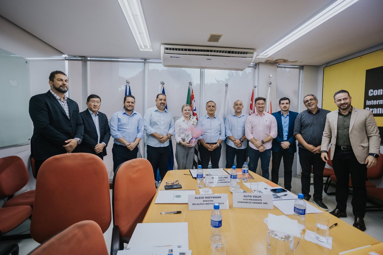 Agenda com titular da pasta de Relações Institucionais, Gleisi Hoffmann, se deu na sede da entidade regional;
