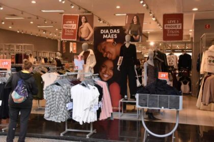Procon Santo André orienta consumidores para compras do Dia das Mães