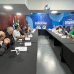 Prefeito Taka faz balanço da gestão com vereadores