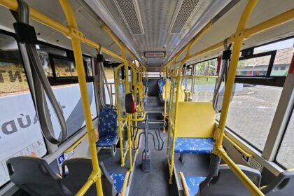 Veículos 100% elétricos com acessibilidade foram apresentados à gestão municipal na última sexta-feira