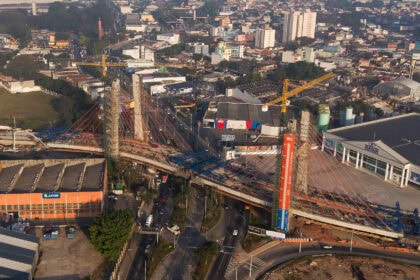 Obras do viaduto estaiado em SBC ultrapassam 90% de execução com fase de concretagem