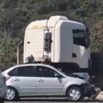 Mulher fica ferida após colisão entre carro e caminhão em São Bernardo