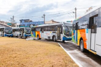 São Bernardo reforça a frota com 10 ônibus, totalizando 65 novos veículos em 2025.