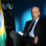 Moraes decide não prender Bolsonaro por descumprimento de cautelar
