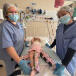 Hospital da Mulher de São Bernardo celebra desenvolvimento de bebê prematura com uso de órtese personalizado
