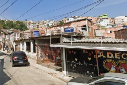 Vítima foi executada durante baile funk no Rua Osvaldo Elias, no bairro Jardim Itapark, dentro da comunidade Kennedy