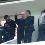 Moraes é vaiado em jogo entre Corinthians e Palmeiras e responde com dedo do meio