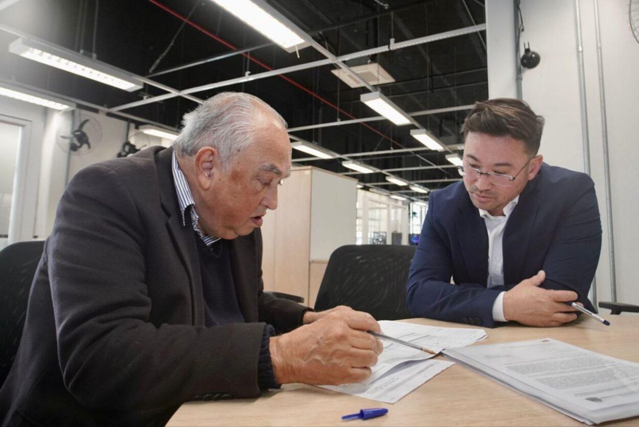 Prefeito Akira Auriani renova termo de cooperação com o FUMEFI para retomar obras paradas em Rio Grande da Serra