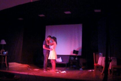 Teatro Conchita de Moraes recebe espetáculo ‘Nós Dois’ neste sábado