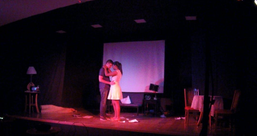 Teatro Conchita de Moraes recebe espetáculo ‘Nós Dois’ neste sábado