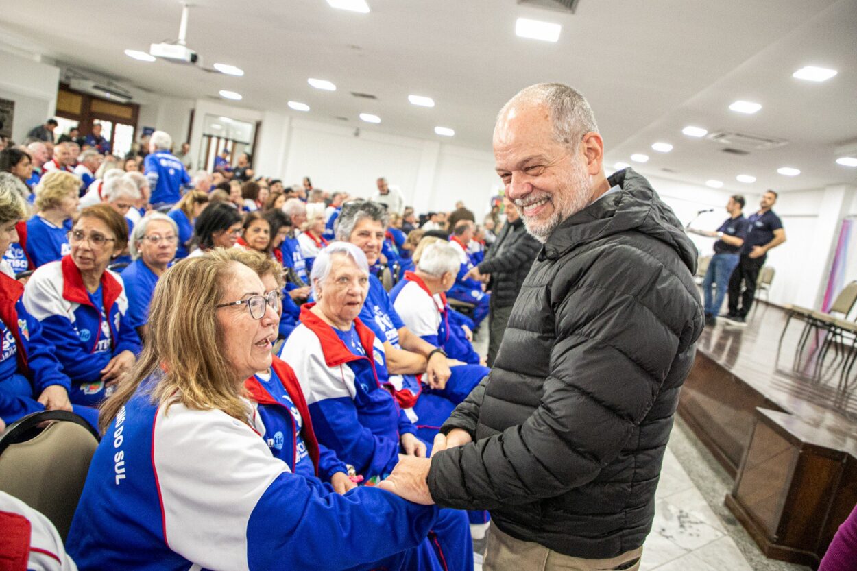 São Caetano homenageia os Atletas Medalhistas do 27º JOMI e apresenta a Delegação para a 4ª edição do Jotiscs