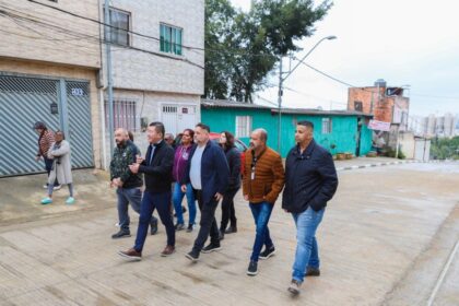 Prefeitura de Diadema entrega a pavimentação da Travessa Novo Horizonte no Canhema