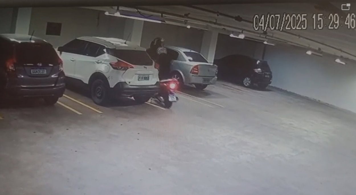 Moto usada em roubos é apreendida em São Bernardo; Suspeito fere vítima na fuga