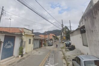 tentativa de homicídio contra um homem de 50 anos, na rua Antonio Luiz Ferreira, na Vila Carlina