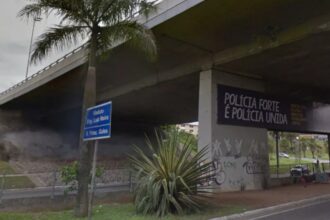 Policial reage a tentativa de roubo e faz disparos contra criminosos no viaduto Luiz Meira, em Santo André
