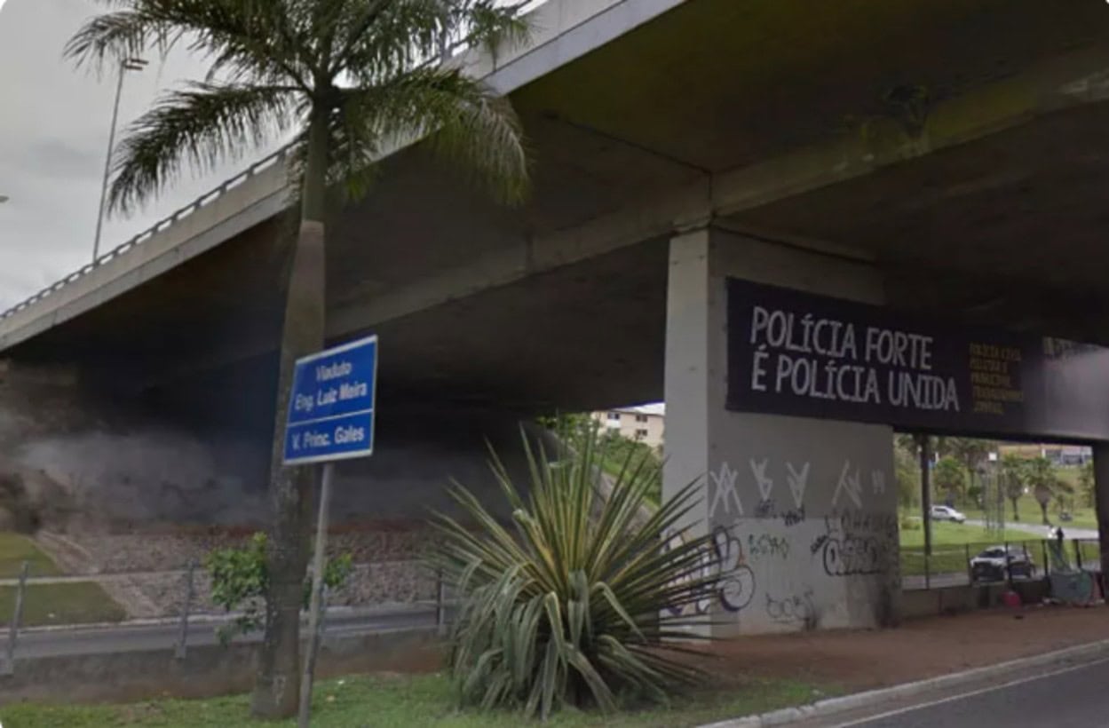Policial reage a tentativa de roubo e faz disparos contra criminosos no viaduto Luiz Meira, em Santo André