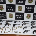 Homem envolvido com o tráfico internacional é preso com arsenal em bar de Diadema