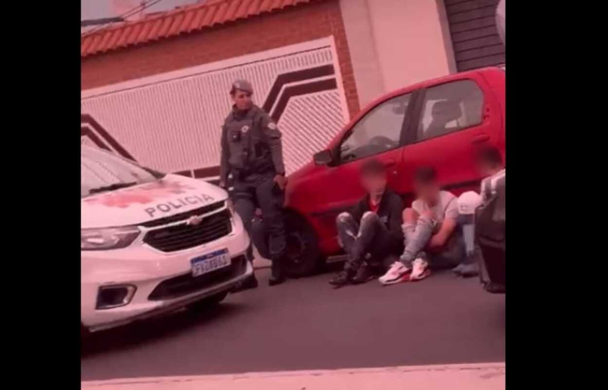 Indivíduos envolvidos em roubos com Corolla são presos em São Bernardo  