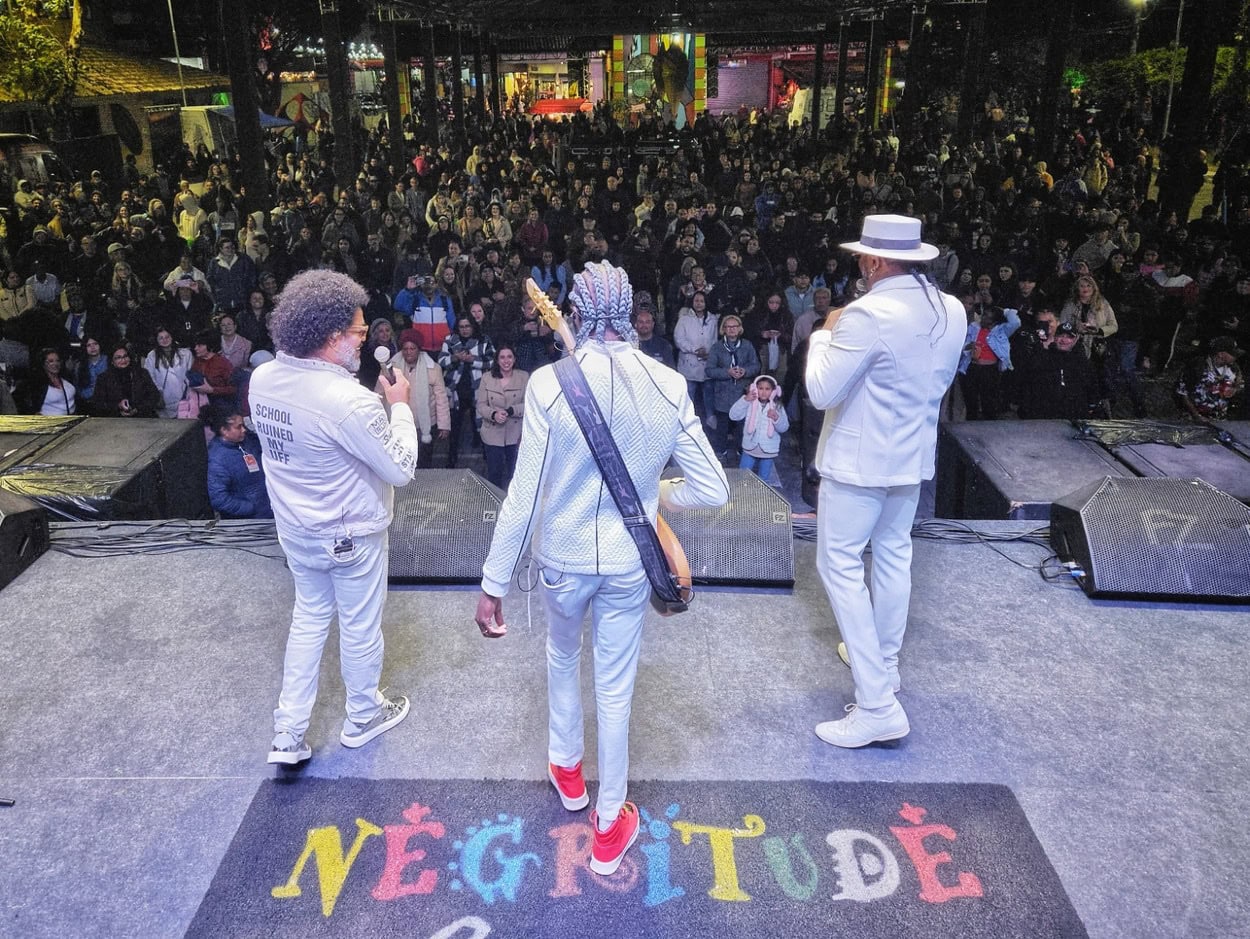 Festival do Chocolate toma ruas de Ribeirão Pires com show de Negritude Jr.